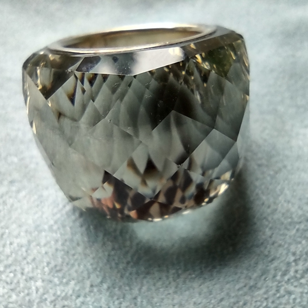 Swarovski Iconic Nirvana Ring 6 1/4"